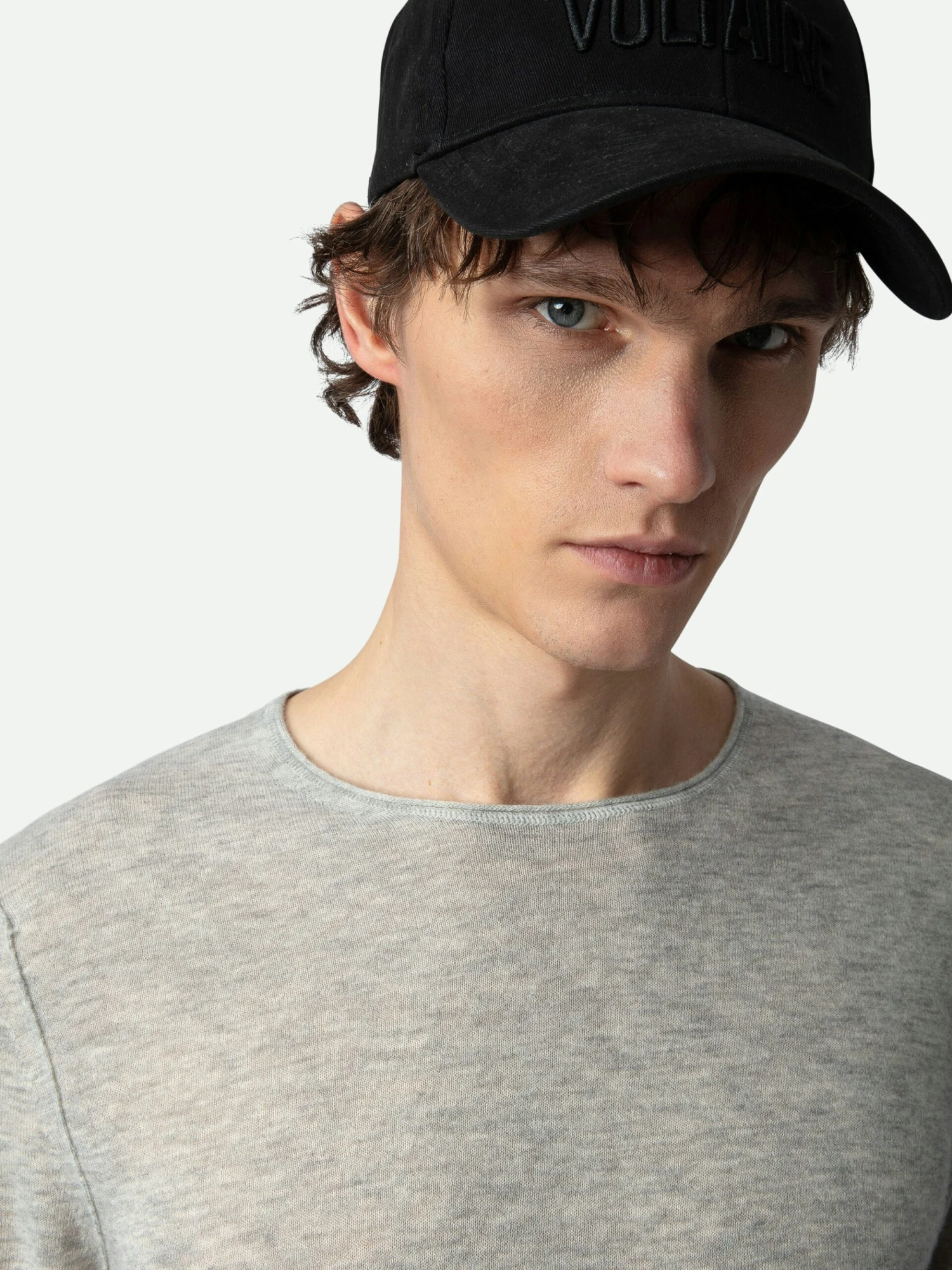 Teiss Cashmere Sweater Light grey Zadig & Voltaire Teiss Cashmere Sweater Light Grey -Zadig Et Voltaire KMSW00010 LIGHT GREY HOVER 1 scaled