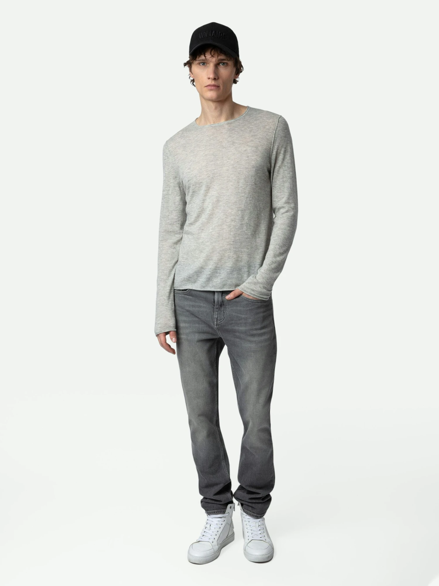 Teiss Cashmere Sweater Light grey Zadig & Voltaire Teiss Cashmere Sweater Light Grey -Zadig Et Voltaire KMSW00010 LIGHT GREY SHOOTING 1 scaled